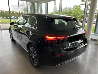 Photo 1 Mercedes Classe A  200 d 8G-DCT