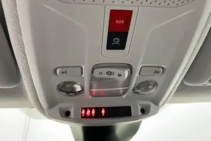 Photo 37 Peugeot 208  PureTech 100 S&S BVM6