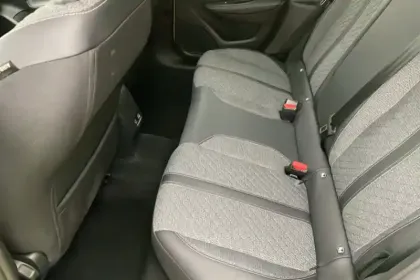 Photo 32 Peugeot 208  PureTech 100 S&S BVM6