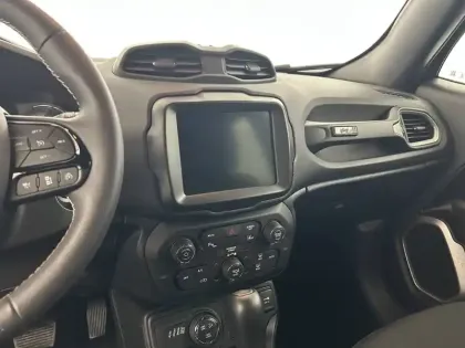 Photo 98 Jeep Renegade  1.3 Turbo T4 190 ch PHEV AT6 4xe eAWD