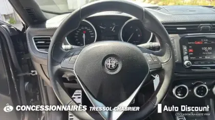 Photo 10 Alfa Romeo Giulietta  Série 2 2.0 JTDm 150 ch S&S Imola