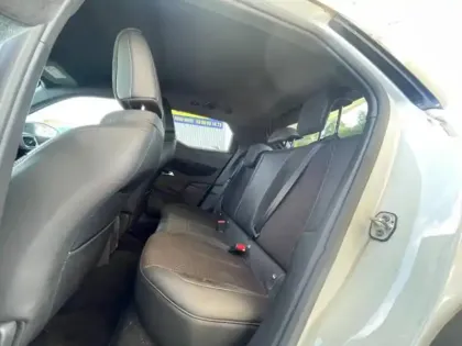 Photo 8 DS DS 3  Crossback PureTech 130ch Performance Line + Automatique 109g