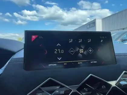 Photo 14 DS DS 3  Crossback PureTech 130ch Performance Line + Automatique 109g