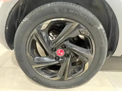 Photo 9 DS DS 3  Crossback PureTech 130ch Performance Line + Automatique 109g