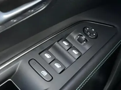 Photo 12 Peugeot 3008  HYBRID 225ch Allure Pack e-EAT8