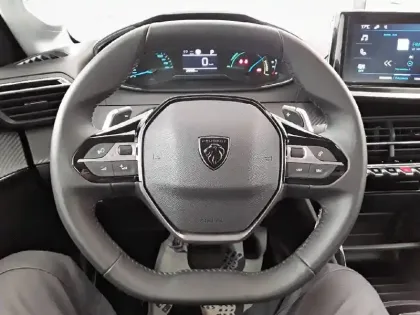 Photo 8 Peugeot 208  Hybrid 100 e-DCS6