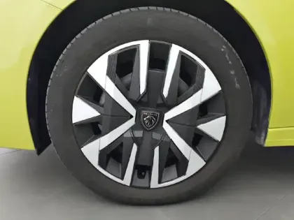 Photo 12 Peugeot 208  Hybrid 100 e-DCS6