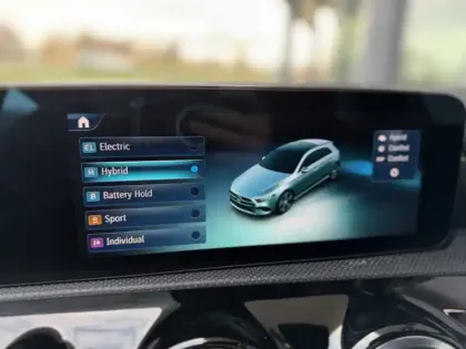 Photo 35 Mercedes Classe A 250 e Hybrid EQ 163+109ch Progressive Line 8G-DCT