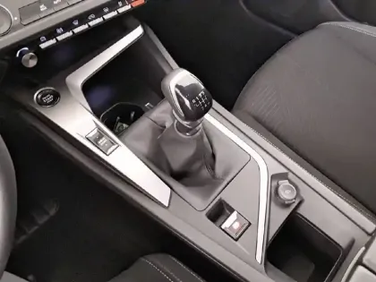 Photo 33 Peugeot 308  PureTech 130ch S&S BVM6