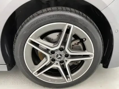 Photo 12 Mercedes Classe A  250 e Hybrid EQ 8G-DCT