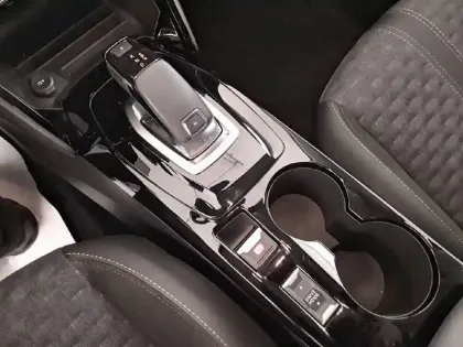 Photo 13 Peugeot 208 Gén. II Ph1 NG Roadtrip 5