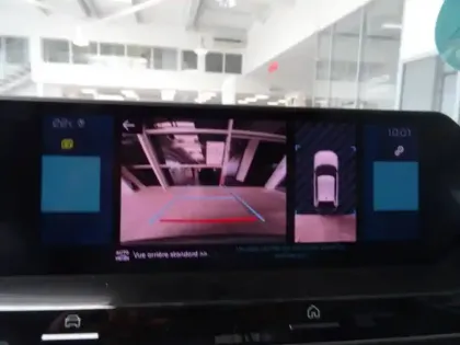 Photo 10 Citroën C4 e- 136 ch Automatique