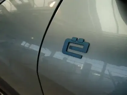 Photo 12 Citroën C4 e- 136 ch Automatique