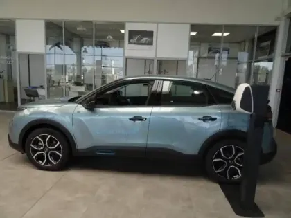 Photo 11 Citroën C4 e- 136 ch Automatique