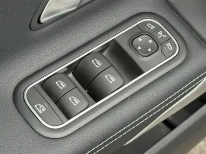 Photo 25 Mercedes Classe A 250 e Hybrid EQ Progressive Line