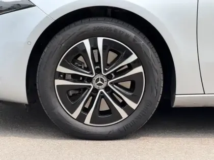 Photo 11 Mercedes Classe A 250 e Hybrid EQ Progressive Line