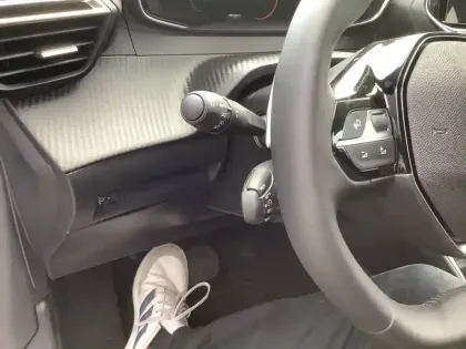 Photo 43 Peugeot 208  Hybrid 110 e-DCS6