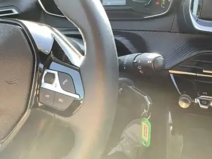 Photo 43 Peugeot 208  Hybrid 110 e-DCS6