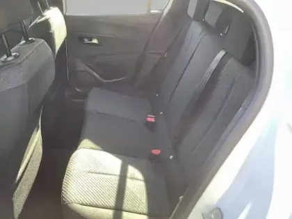 Photo 34 Peugeot 208  Hybrid 110 e-DCS6