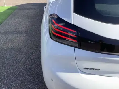 Photo 39 Peugeot 208  Hybrid 110 e-DCS6