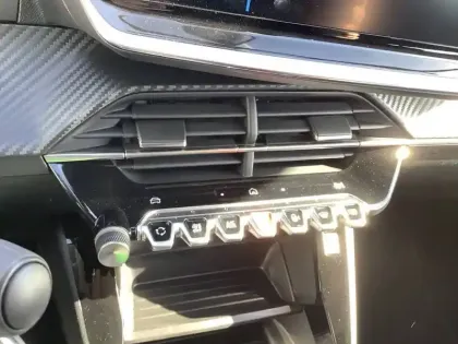 Photo 41 Peugeot 208  Hybrid 110 e-DCS6