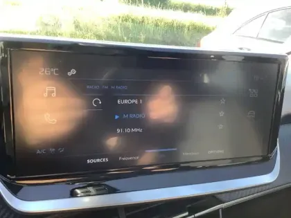 Photo 45 Peugeot 208  Hybrid 110 e-DCS6