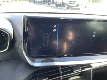 Photo 40 Peugeot 208  Hybrid 110 e-DCS6