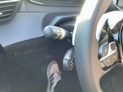 Photo 44 Peugeot 208  Hybrid 110 e-DCS6