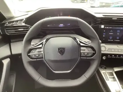 Photo 31 Peugeot 308  BlueHDi 130ch S&S EAT8