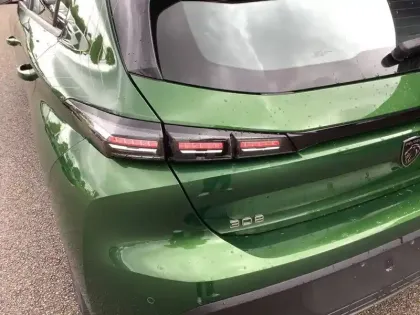 Photo 39 Peugeot 308  BlueHDi 130ch S&S EAT8