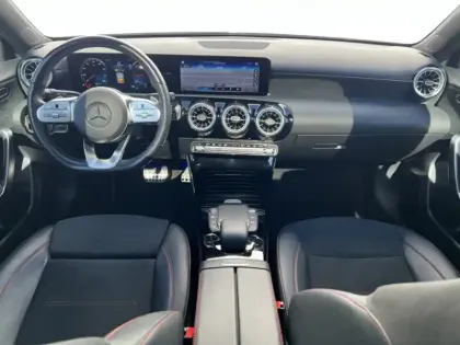 Photo 23 Mercedes Classe A 200 d AMG Line