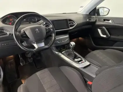 Photo 13 Peugeot 308  1.2 Puretech 130ch Allure S&S 5p