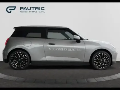 Photo 20 Mini Cooper  3 Portes SE 218ch Favoured