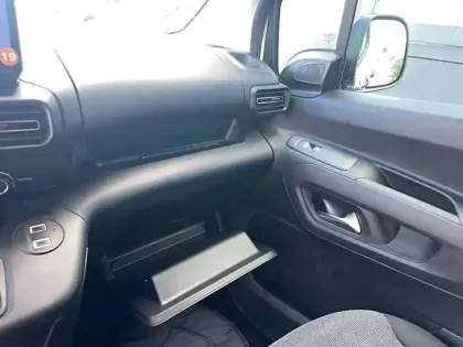 Photo 78 Fiat Doblo -E CARGO FOURGON TAILLE M 800 KG ELECTRIQUE 100 KW