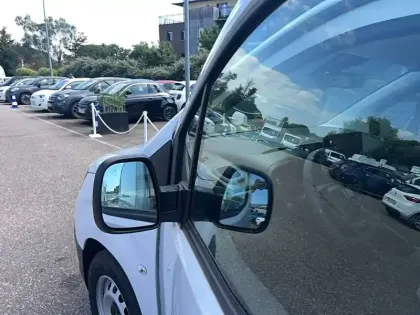 Photo 54 Fiat Doblo -E CARGO FOURGON TAILLE M 800 KG ELECTRIQUE 100 KW