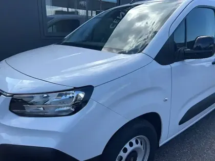 Photo 40 Fiat Doblo -E CARGO FOURGON TAILLE M 800 KG ELECTRIQUE 100 KW