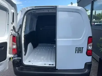 Photo 56 Fiat Doblo -E CARGO FOURGON TAILLE M 800 KG ELECTRIQUE 100 KW