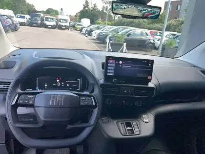 Photo 73 Fiat Doblo -E CARGO FOURGON TAILLE M 800 KG ELECTRIQUE 100 KW