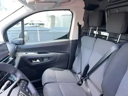 Photo 81 Fiat Doblo -E CARGO FOURGON TAILLE M 800 KG ELECTRIQUE 100 KW