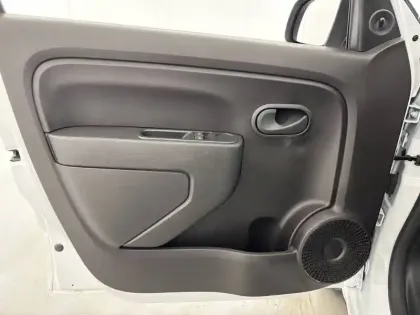 Photo 10 Renault Twingo  III Achat Intégral - 21