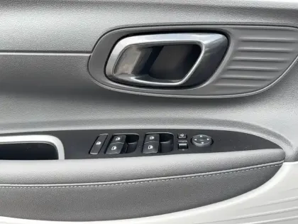 Photo 51 Hyundai Bayon  1.0 T-GDi 100 DCT-7