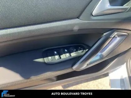 Photo 14 Peugeot 308  1.2 PureTech 130ch S&S Roadtrip