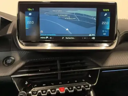 Photo 10 Peugeot 2008  Electrique 50 kWh 136 ch