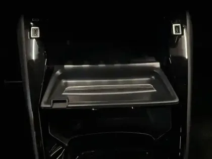 Photo 9 Peugeot 2008  Electrique 50 kWh 136 ch