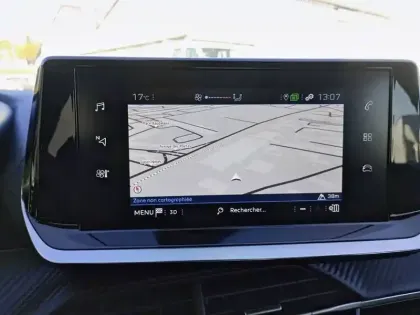 Photo 12 Peugeot 208  PureTech 75 S&S BVM5