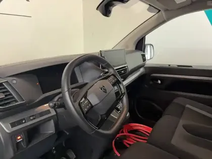 Photo 29 Peugeot Expert  FGN M ELECTRIQUE 100KWH 136CH BATTERIE 50 KWH