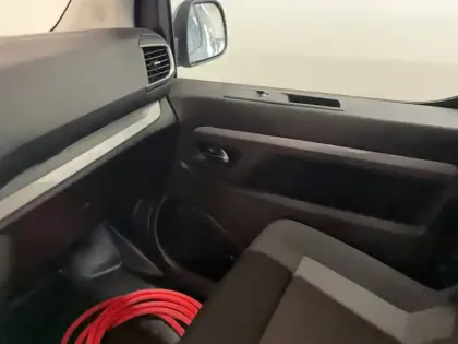 Photo 8 Peugeot Expert  FGN M ELECTRIQUE 100KWH 136CH BATTERIE 50 KWH