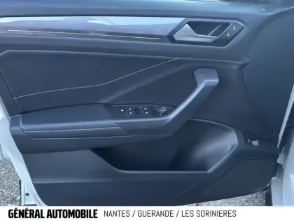 Photo 8 Volkswagen T-roc  1.5 TSI EVO 150 Start/Stop DSG7