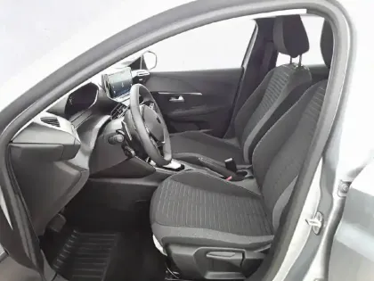 Photo 31 Peugeot 208  Hybrid 100 e-DCS6