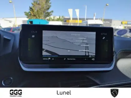 Photo 20 Peugeot 208  PureTech 100 S&S EAT8